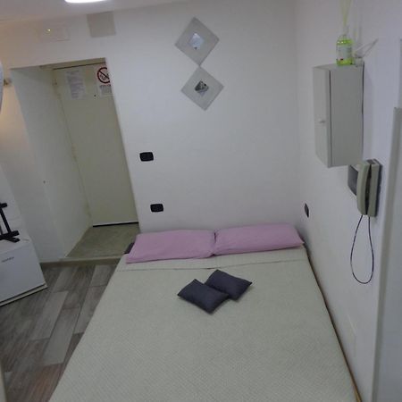 Napoli Central Nest Bed and Breakfast Exterior foto