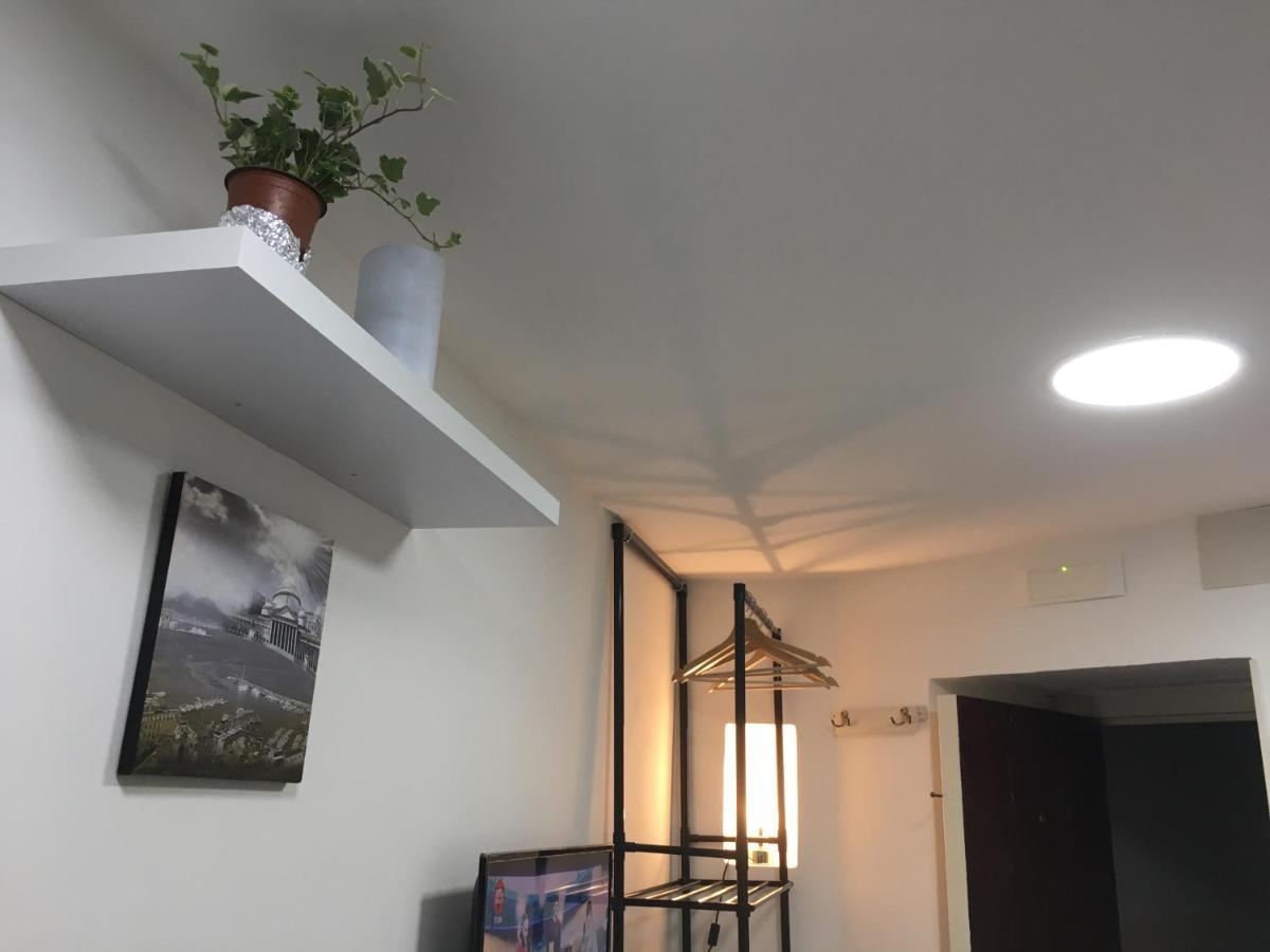 Napoli Central Nest Bed and Breakfast Exterior foto