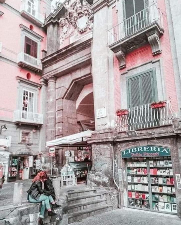 Napoli Central Nest Bed and Breakfast Exterior foto